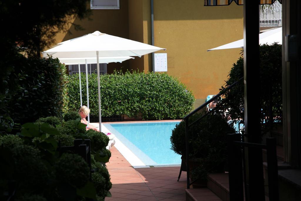 פסקיארה דל גארדה Albergo Ristorante Papa מראה חיצוני תמונה